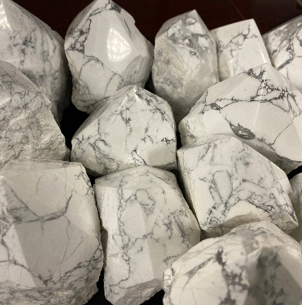 Howlite Top Polished Rough Cut Points