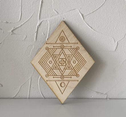 Diamond Geometric Crystal Grid 6”