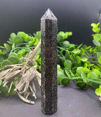 Spinel Matrix 5” Polished Point