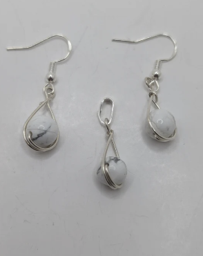 Howlite Teardrop Sterling Silver Earrings & Pendant Set